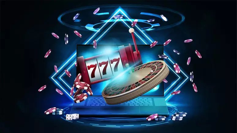 melbt App မြန်မာ ကစားသမား မိုဘိုင်းဖုန်းပေါ်တွင် Slots ကစားနေသောမြင်ကွင်း